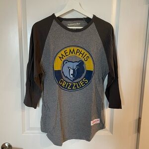 Mitchell & Ness Memphis Grizzlies 3/4 length sleeve tee, size M